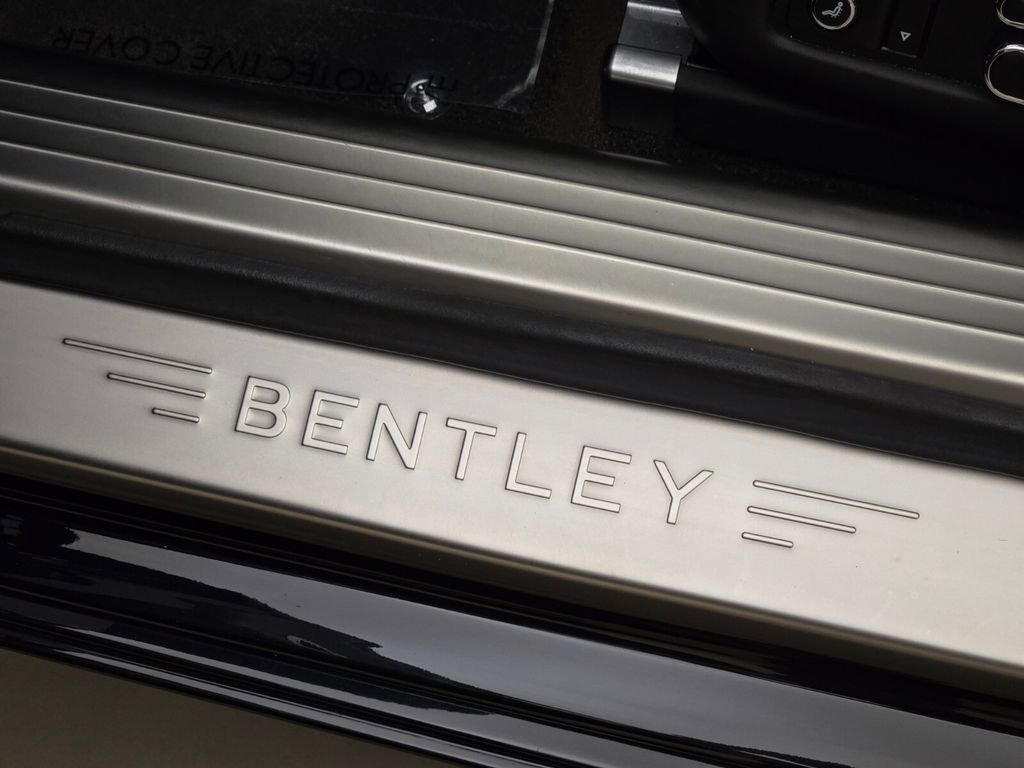 Used 2015 Bentley Flying Spur V8 image 32