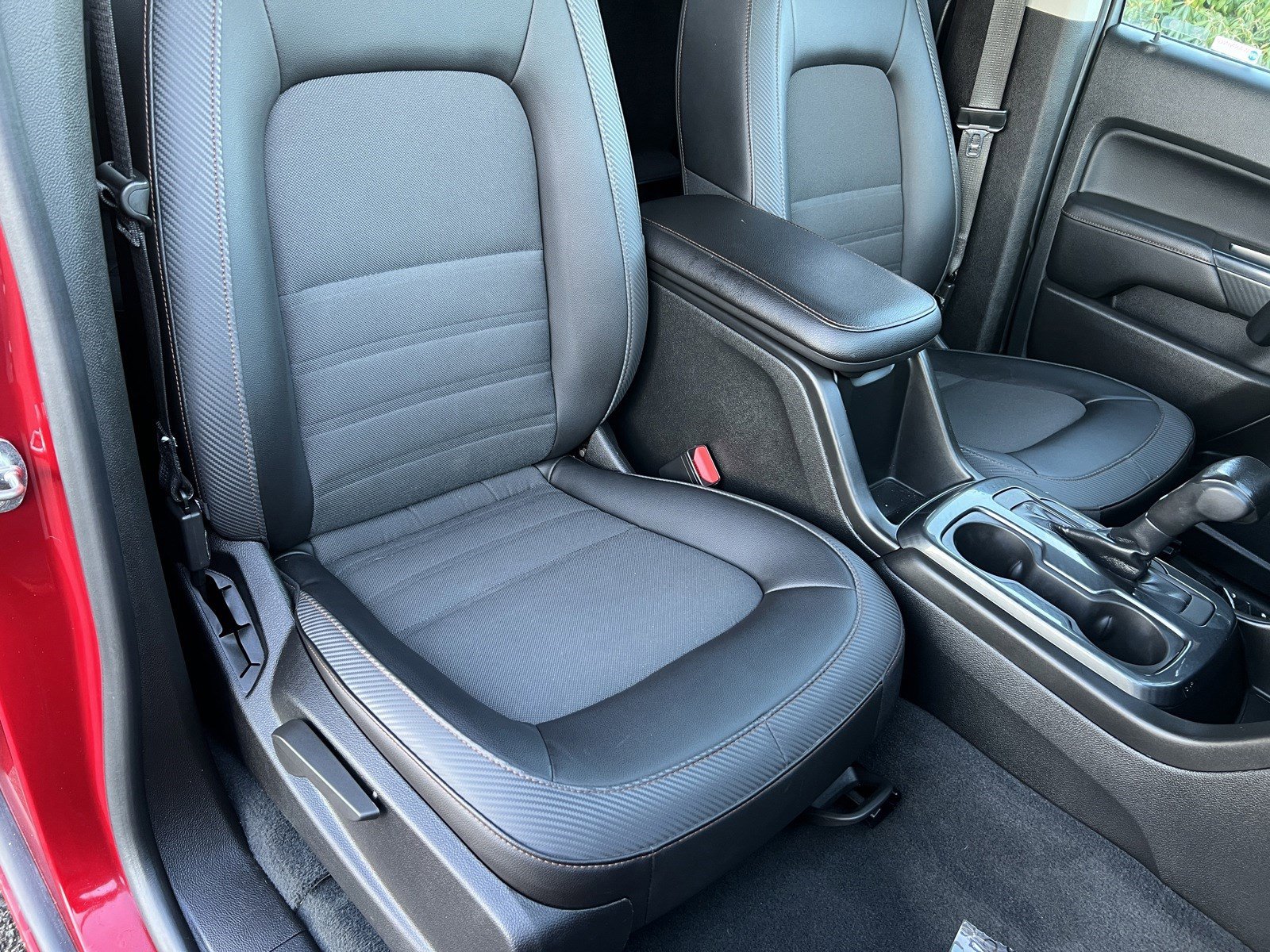 Used 2021 GMC Canyon AT4 image 15