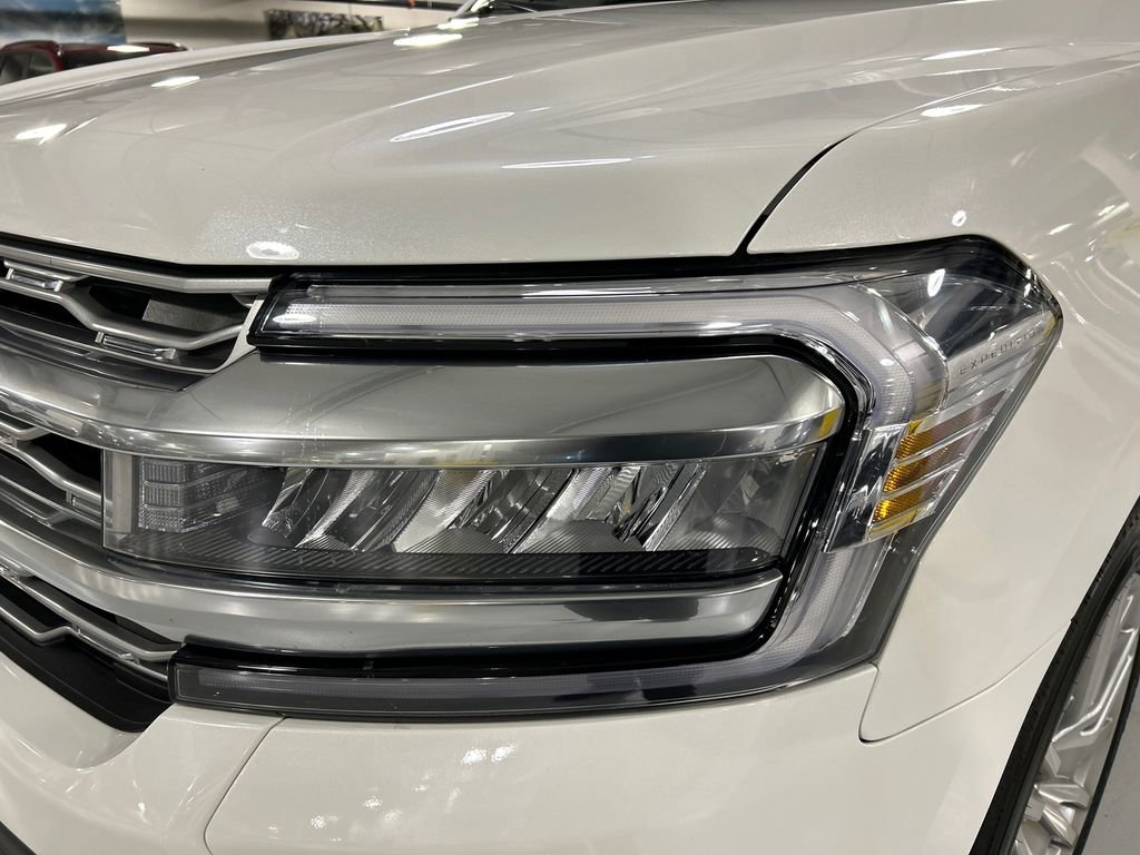 Used 2023 Ford Expedition Platinum AWD/4WD image 7