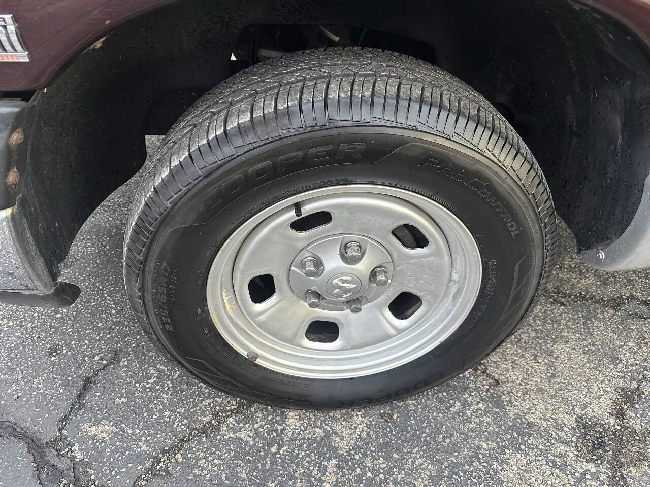 Used 2004 Dodge Ram 1500 Truck ST w/ ST Value Group image 26