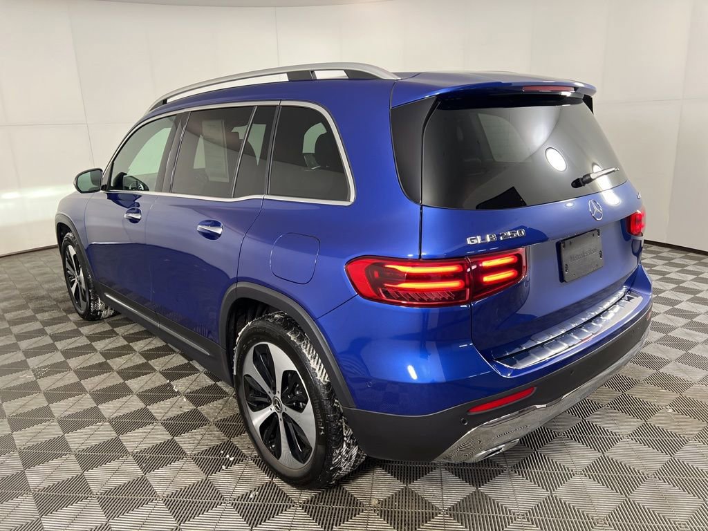 Certified 2025 Mercedes-Benz GLB 250 4MATIC image 17