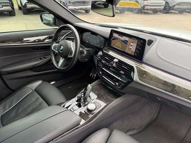 Used 2022 BMW M550i xDrive w/ Executive Package image 16