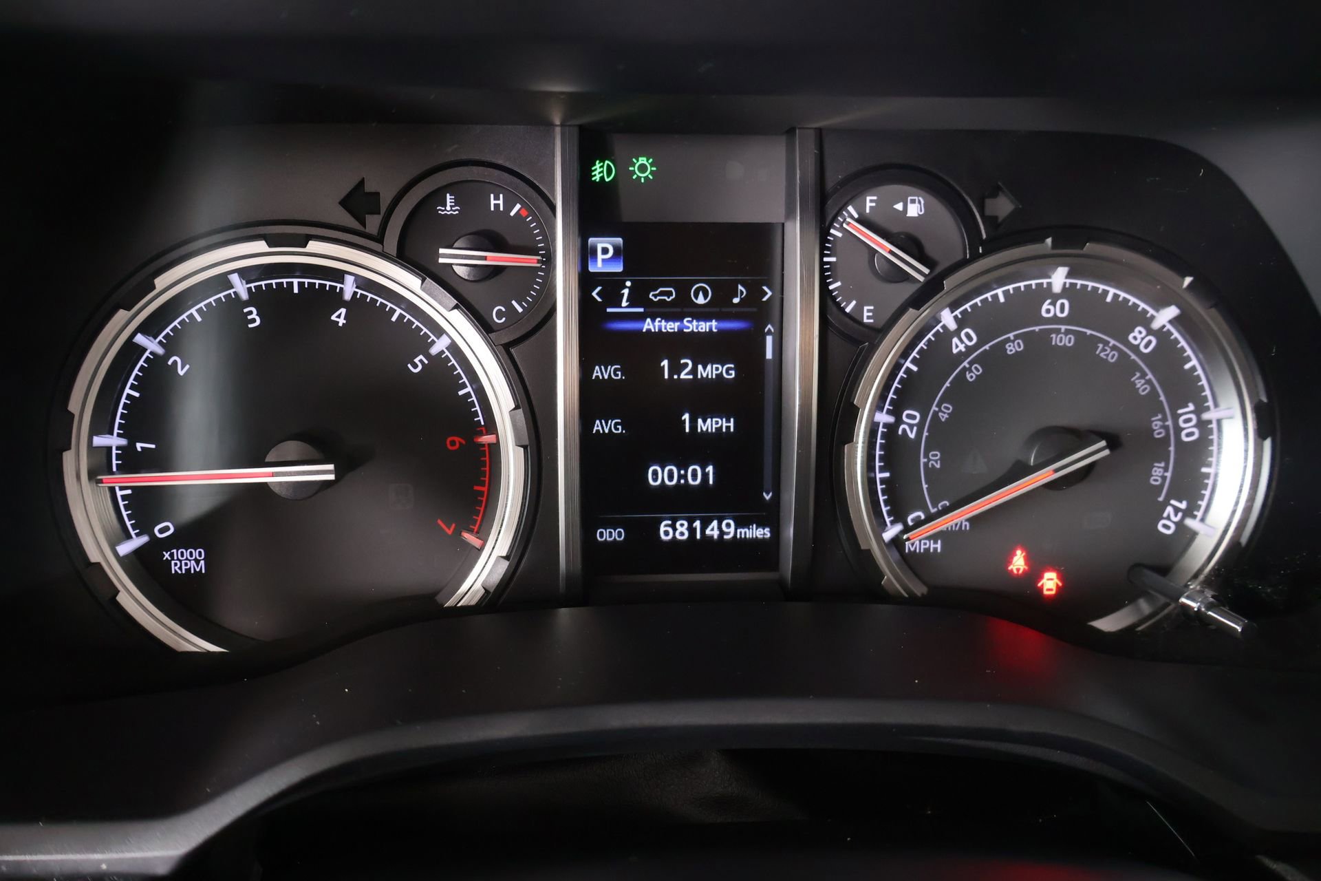 Used 2021 Toyota 4Runner Venture w/ Moonroof Package image 4