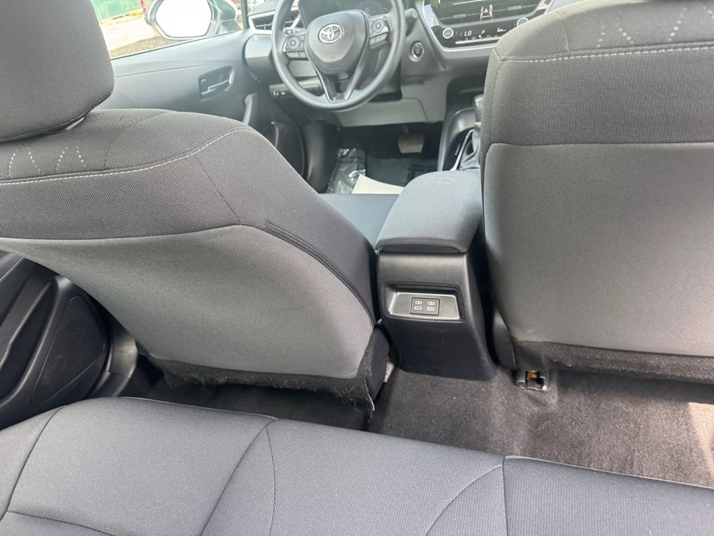 Used 2026 Toyota Corolla LE w/ LE Premium Package FWD image 22