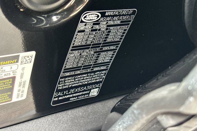 Certified 2025 Land Rover Range Rover Velar Dynamic SE AWD/4WD image 27