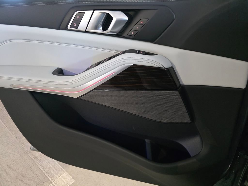 New 2026 BMW X5 xDrive40i AWD/4WD image 16