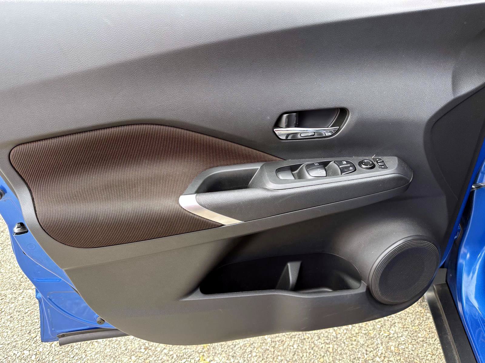 Certified 2021 Nissan Kicks SR FWD image 14