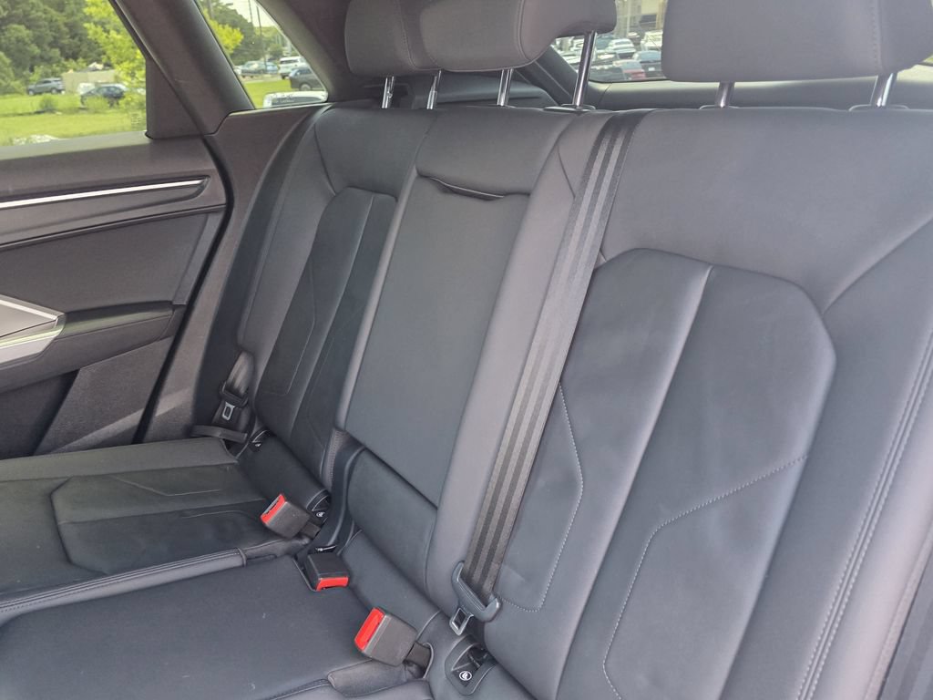 Used 2019 Audi Q3 2.0T Premium Plus w/ Premium Plus Package AWD/4WD image 29