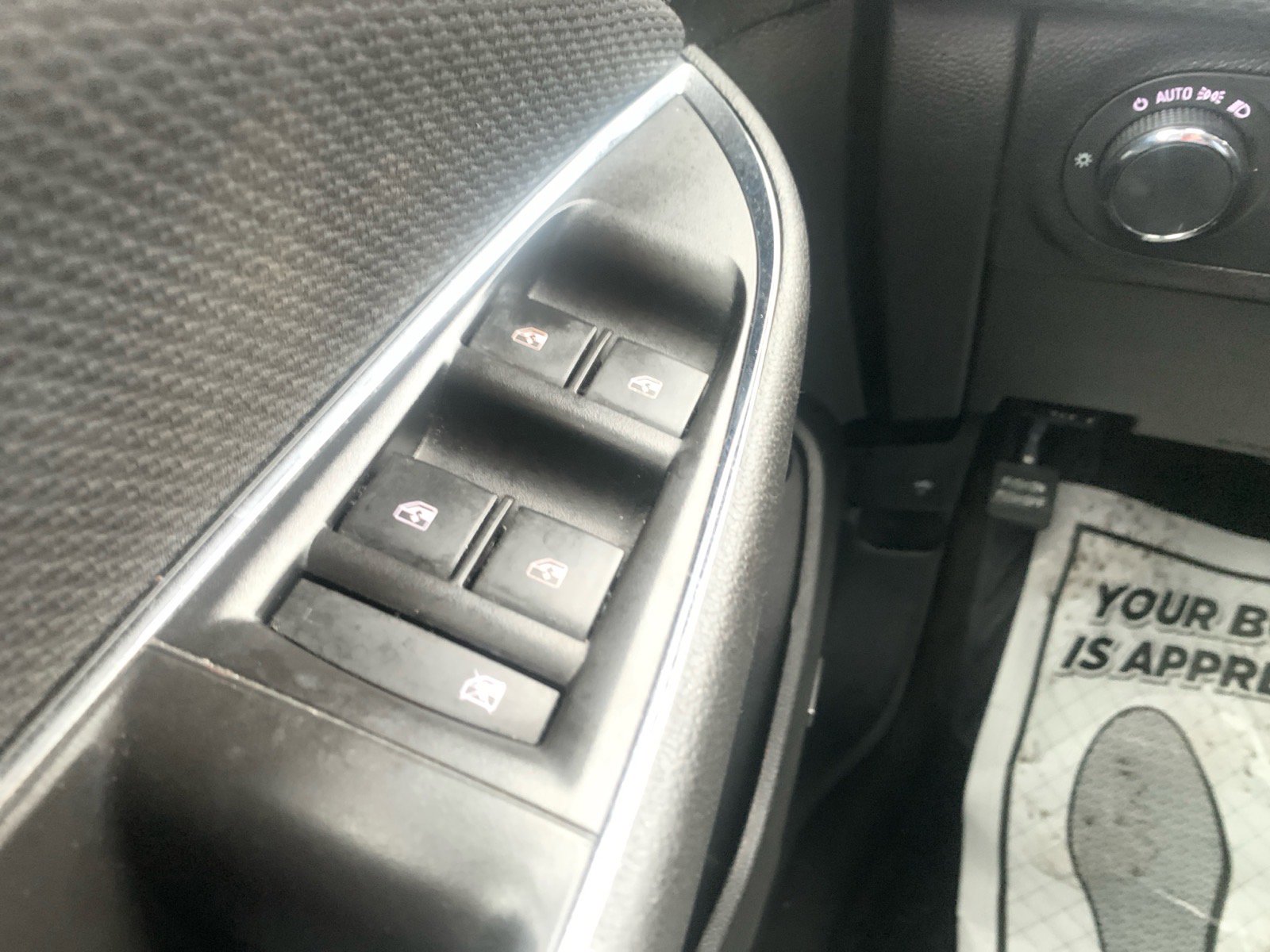 Used 2017 Chevrolet Cruze LT w/ Sun And Sound Package image 12