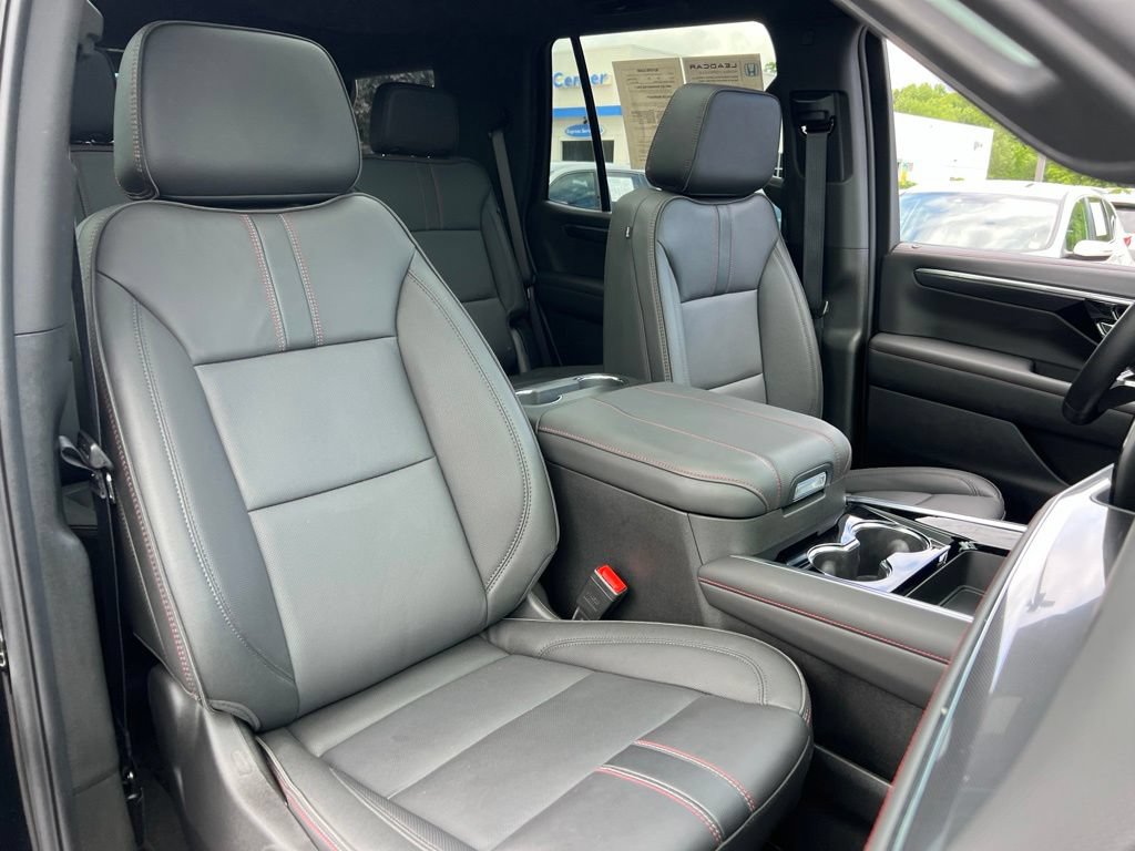 Used 2026 Chevrolet Tahoe RST w/ Comfort Package AWD/4WD image 28