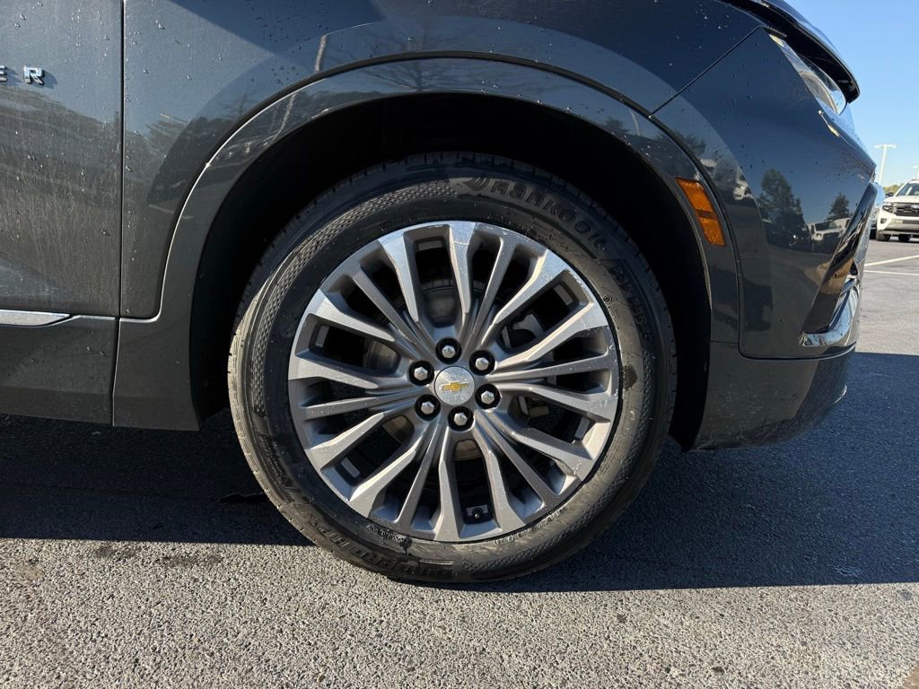 Used 2020 Chevrolet Blazer Premier image 32