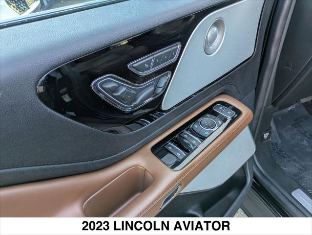 Used 2023 Lincoln Aviator Reserve w/ Equipment Group 201A image 11