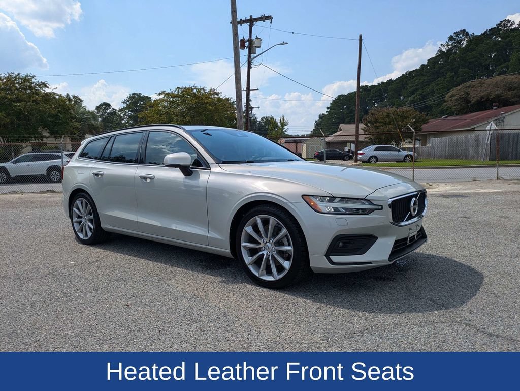 Used 2020 Volvo V60 T5 Momentum FWD image 2