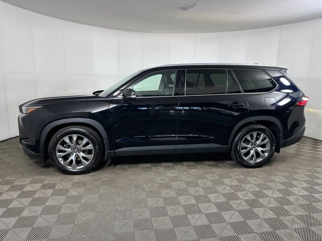 Used 2024 Toyota Grand Highlander Limited image 10