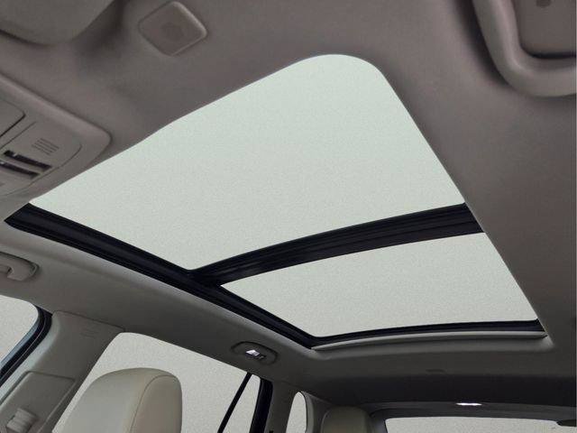 Certified 2020 Buick Envision Essence w/ Experience Buick Package FWD image 22