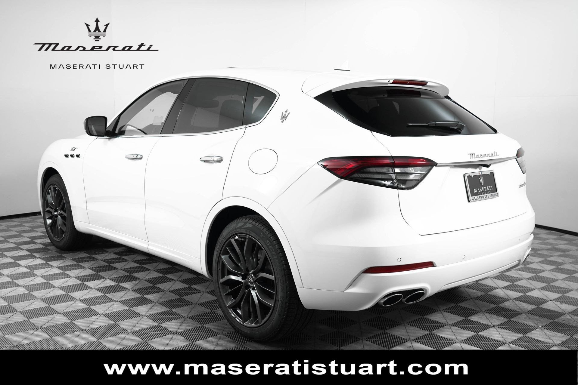 New 2024 Maserati Levante GT Ultima AWD/4WD image 5