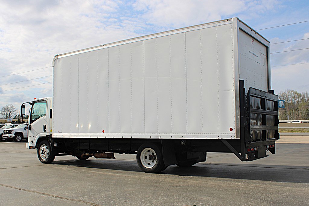 Used 2019 Isuzu NPR image 4