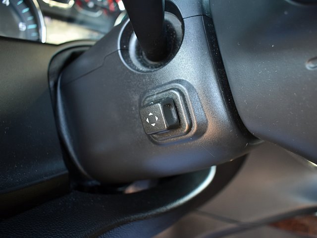 Used 2017 GMC Yukon SLT w/ Open Road Package image 32