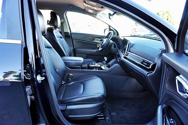 Used 2024 Kia Sportage EX FWD image 11