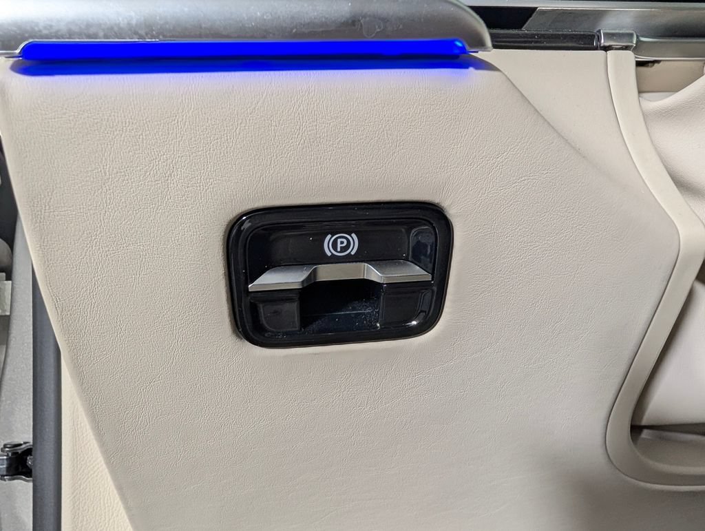 Used 2024 Mercedes-Benz S 580 4MATIC Sedan image 31