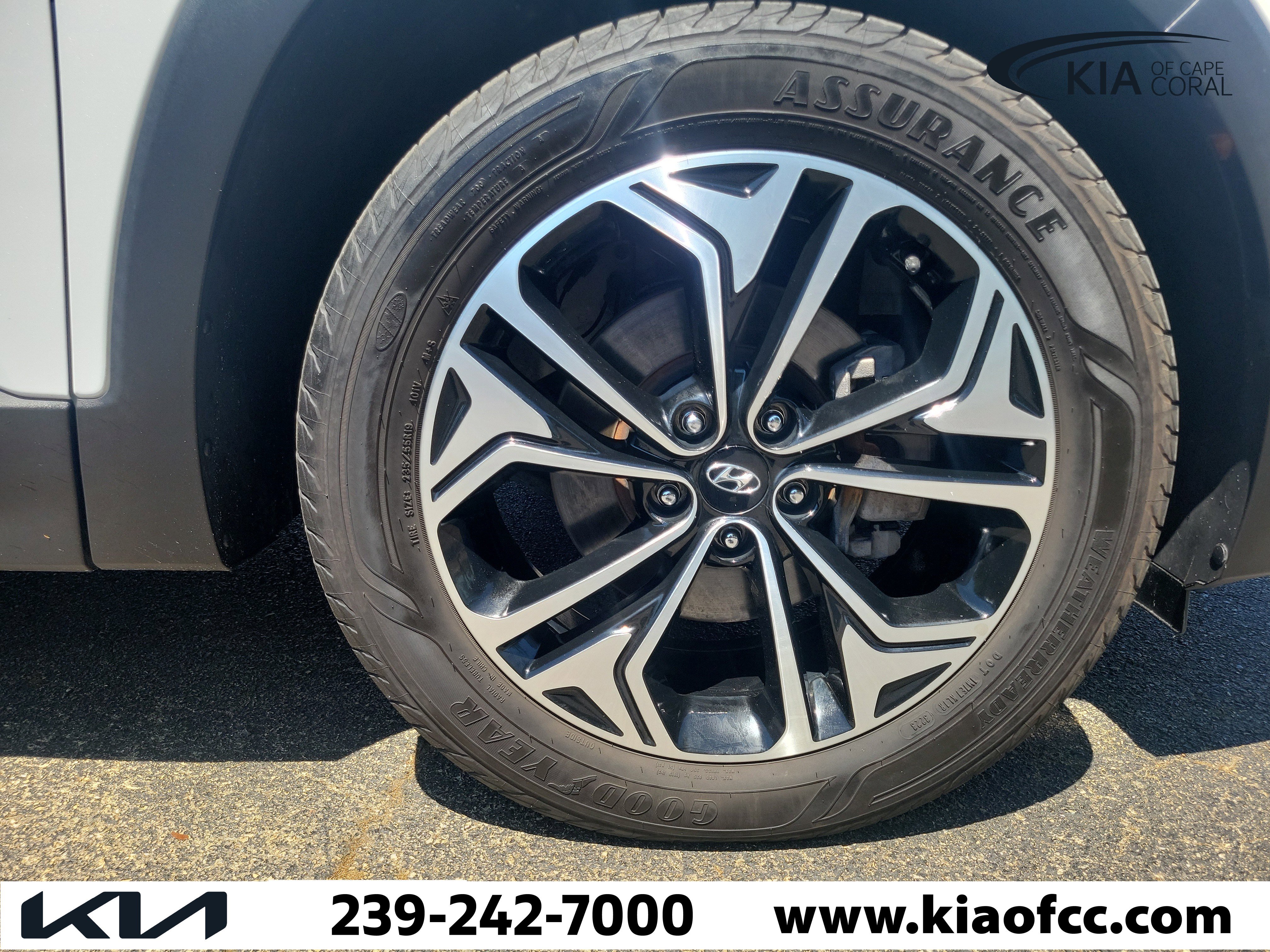 Used 2020 Hyundai Santa Fe Limited FWD image 7