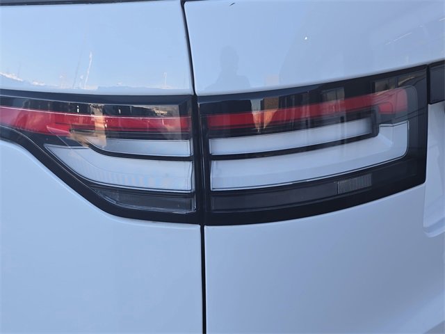 Used 2020 Land Rover Discovery SE image 35