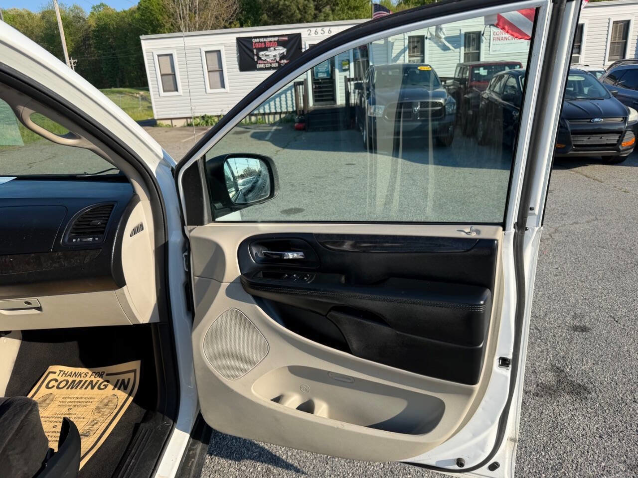 Used 2015 Dodge Grand Caravan American Value Package image 10