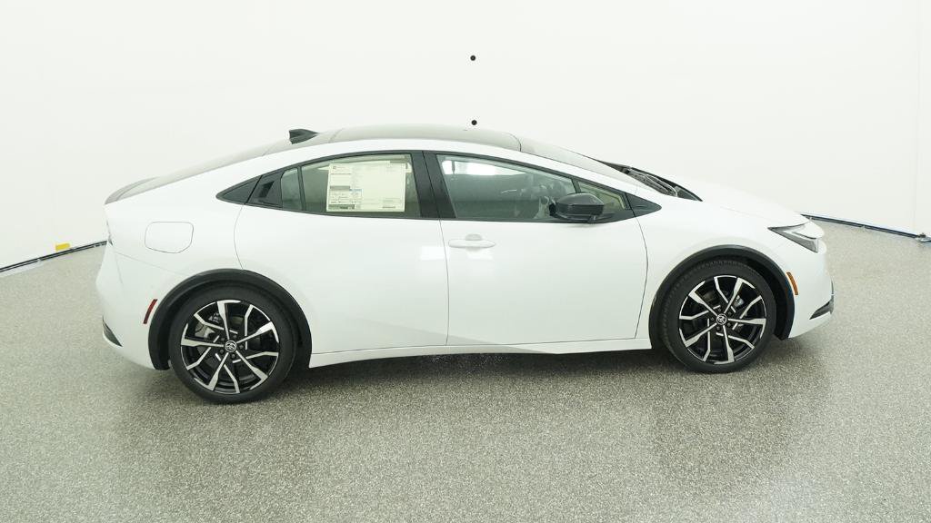 New 2026 Toyota Prius Plug-In Hybrid FWD image 8
