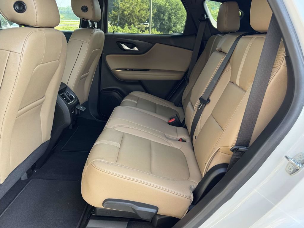 Used 2022 Chevrolet Blazer Premier w/ Enhanced Convenience Package AWD/4WD image 19