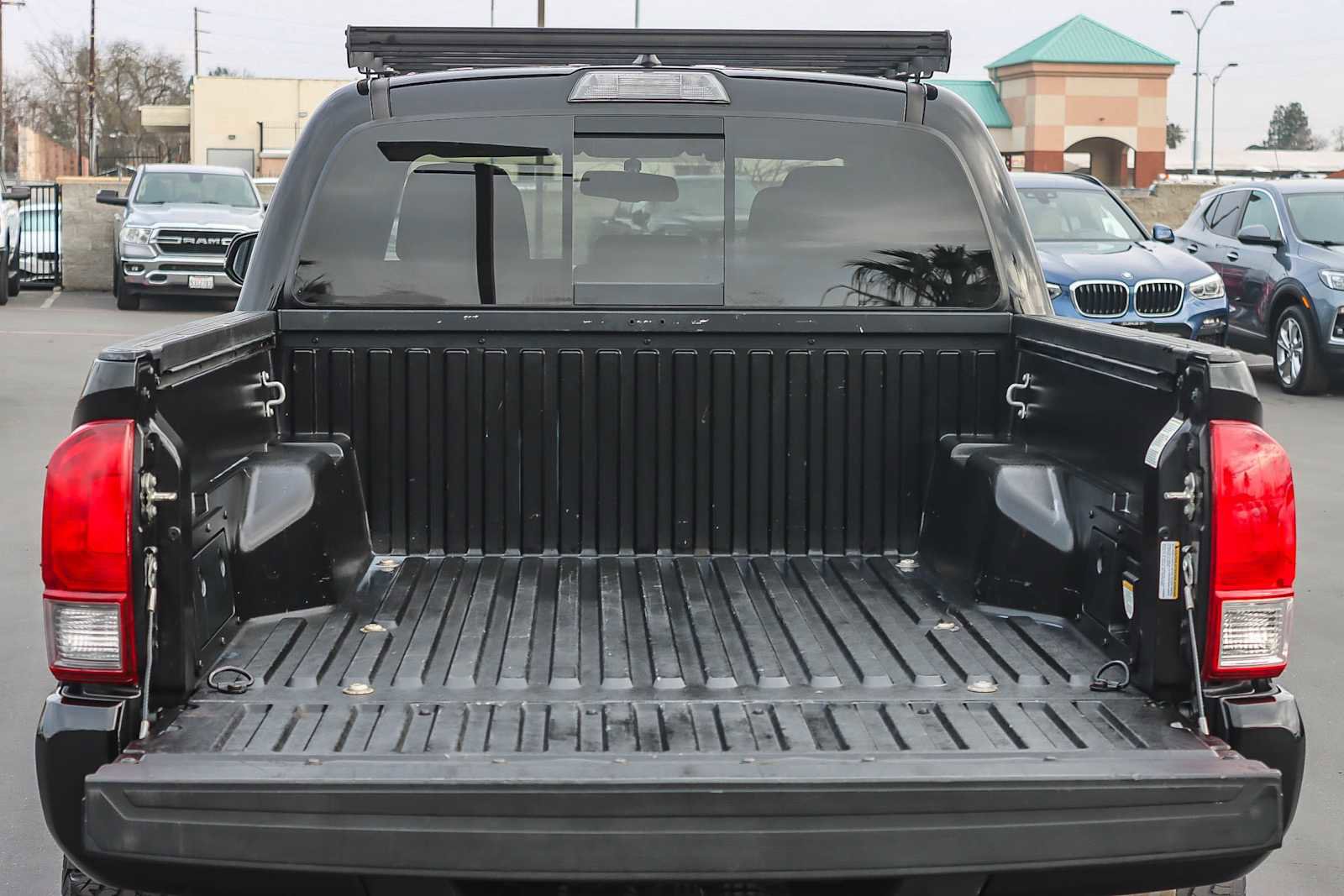 Used 2017 Toyota Tacoma TRD Sport image 25