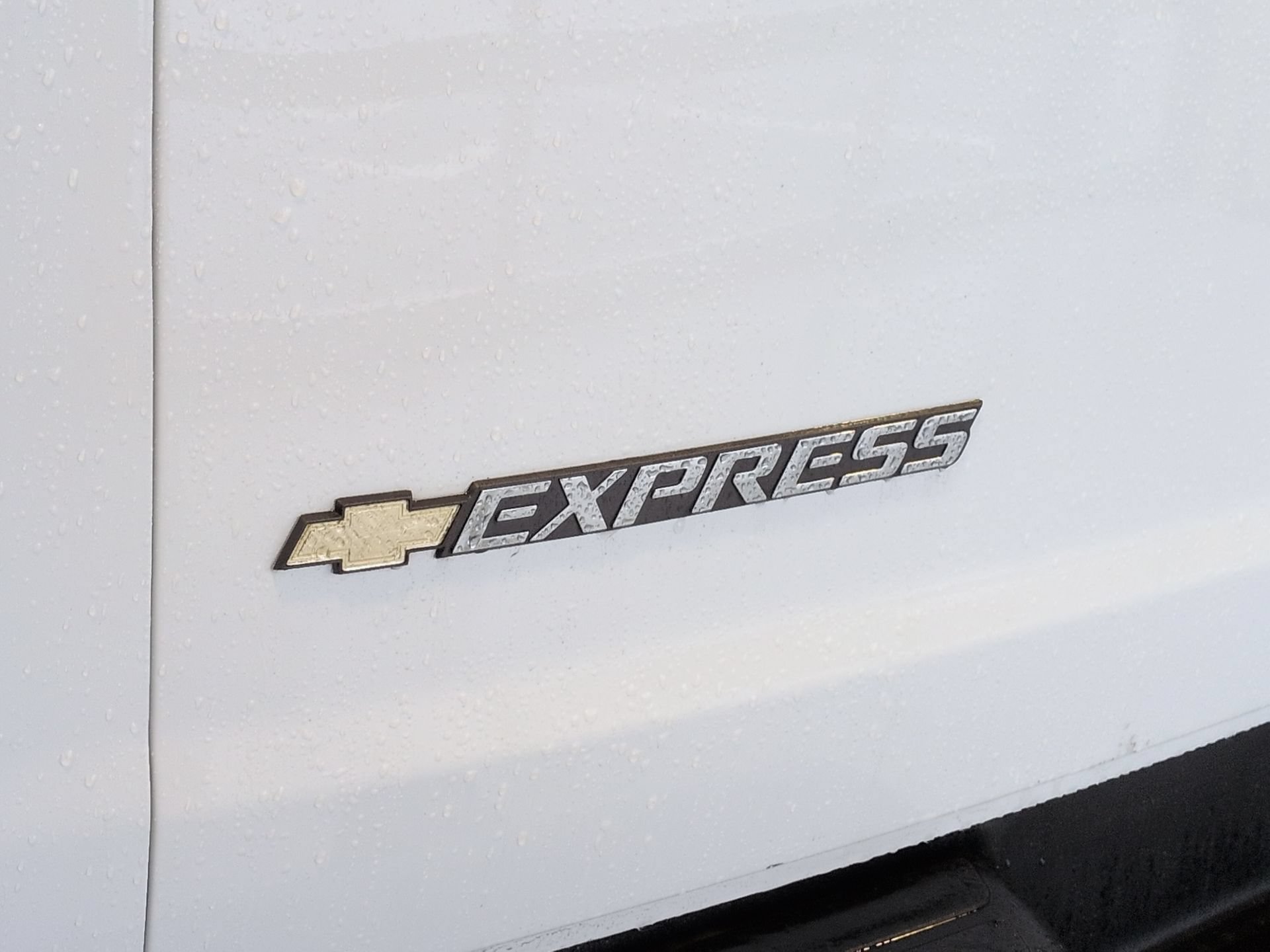 Used 2024 Chevrolet Express 2500 w/ Driver Convenience Package RWD image 28