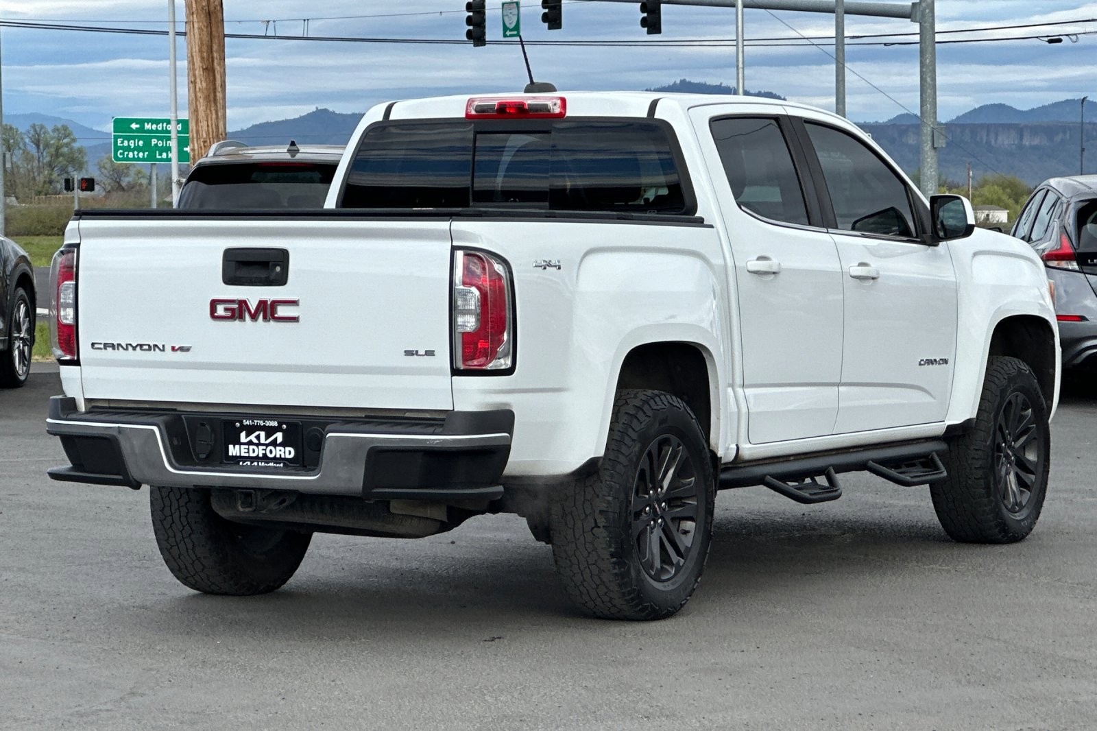 Used 2020 GMC Canyon SLE w/ Elevation Edition image 4