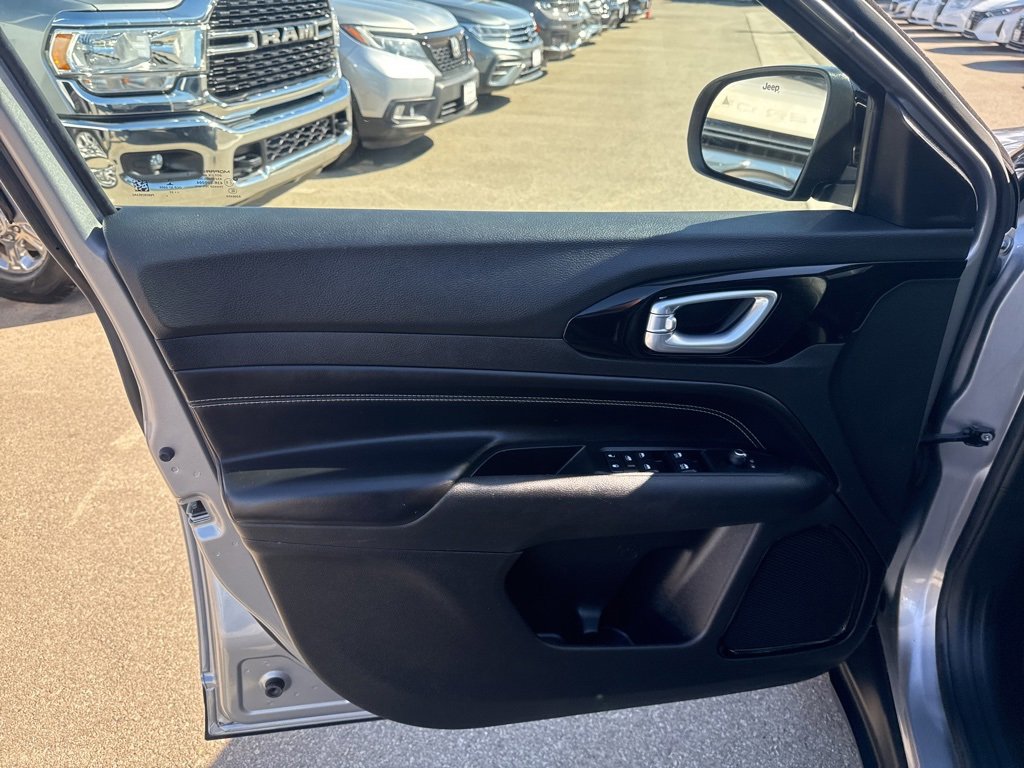 Used 2022 Jeep Compass Altitude image 14