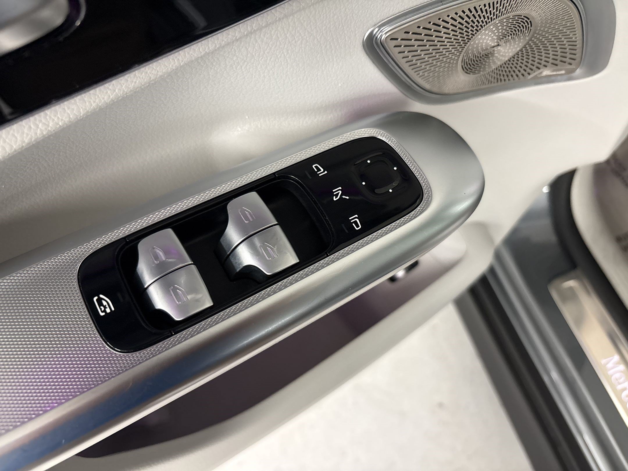 Certified 2023 Mercedes-Benz EQE 350+ SUV image 27