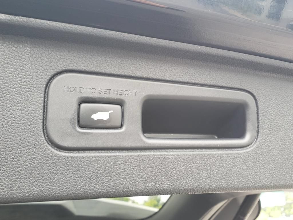 Used 2025 Honda Pilot Elite image 8