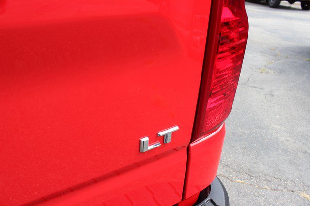 Used 2022 Chevrolet Silverado 1500 LT w/ Safety Package II image 10