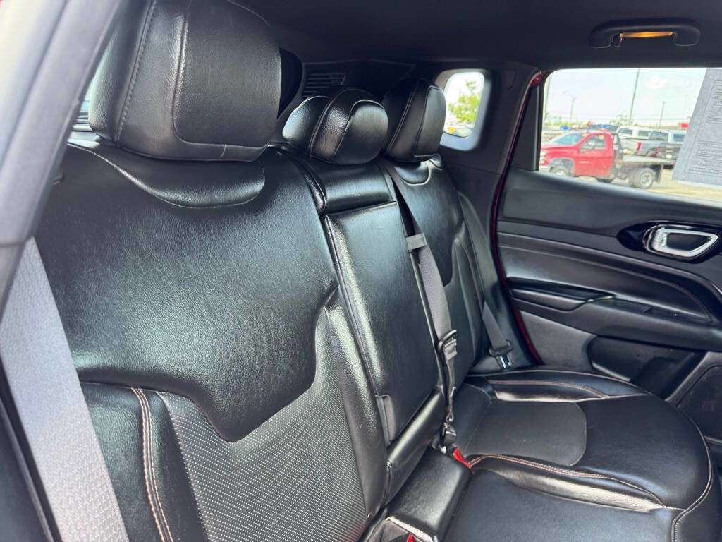 Used 2023 Jeep Compass Limited image 49