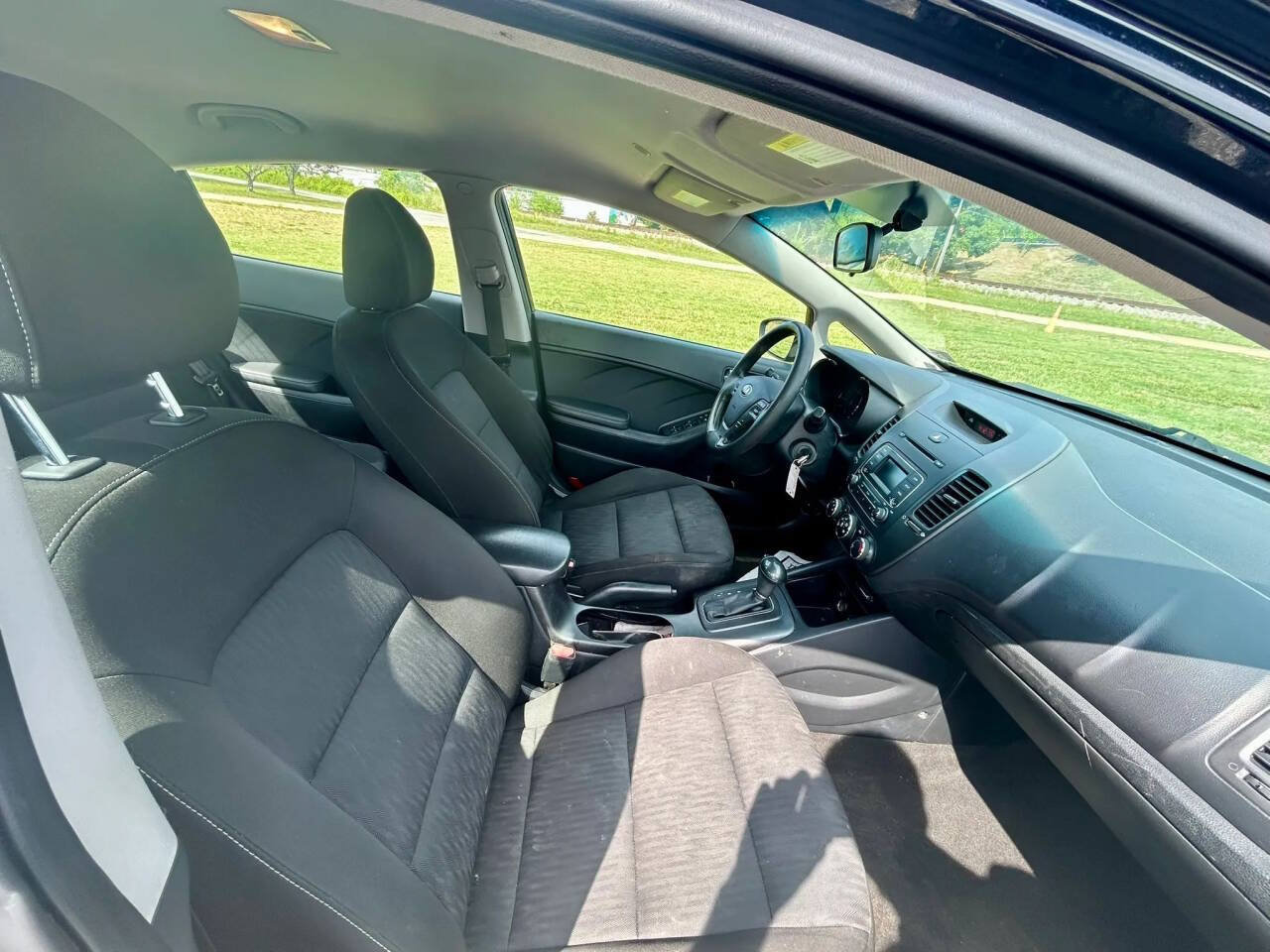 Used 2016 Kia Forte LX FWD image 9