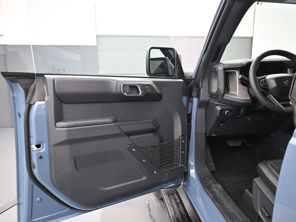 New 2025 Ford Bronco Outer Banks AWD/4WD image 8