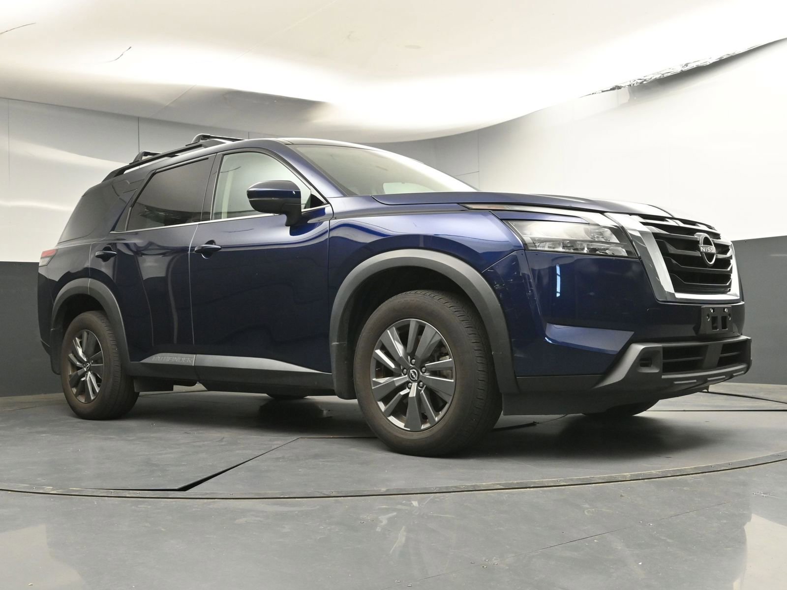 Used 2023 Nissan Pathfinder SV w/ SV Premium Package image 25