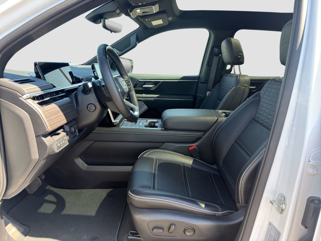 Used 2025 GMC Sierra EV Denali image 9