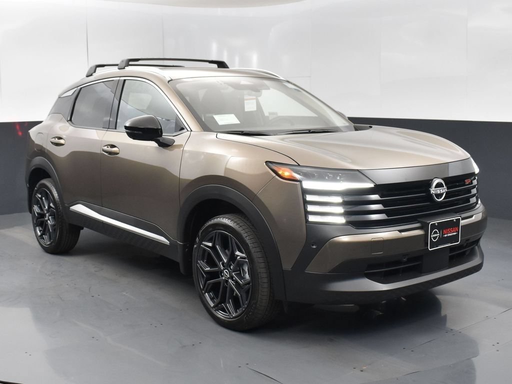 New 2026 Nissan Kicks SR w/ Illumination Package FWD image 1