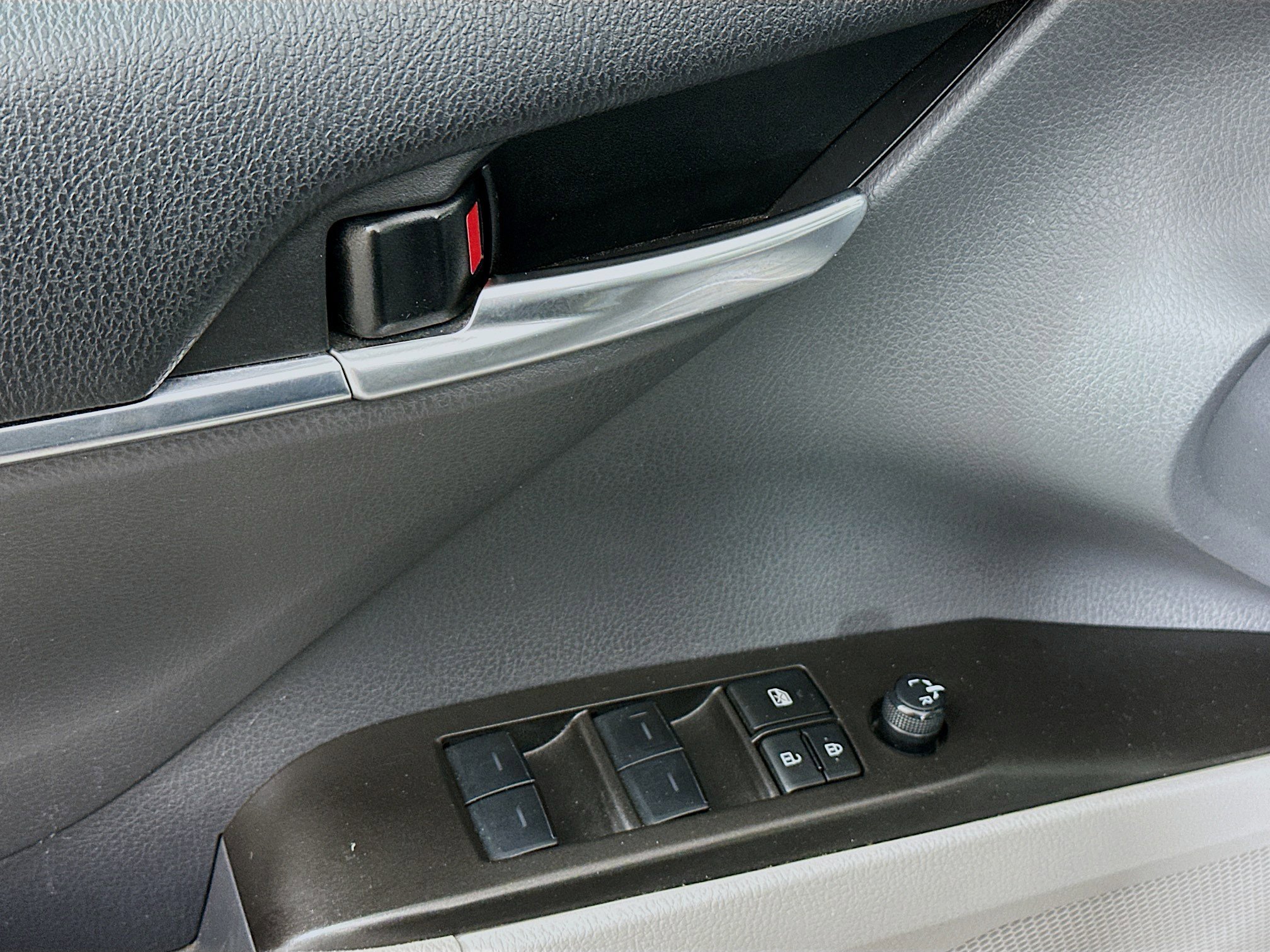 Used 2024 Toyota Camry SE AWD/4WD image 15
