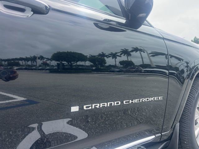 Used 2021 Jeep Grand Cherokee L Summit w/ MOPAR Finishing Package image 26