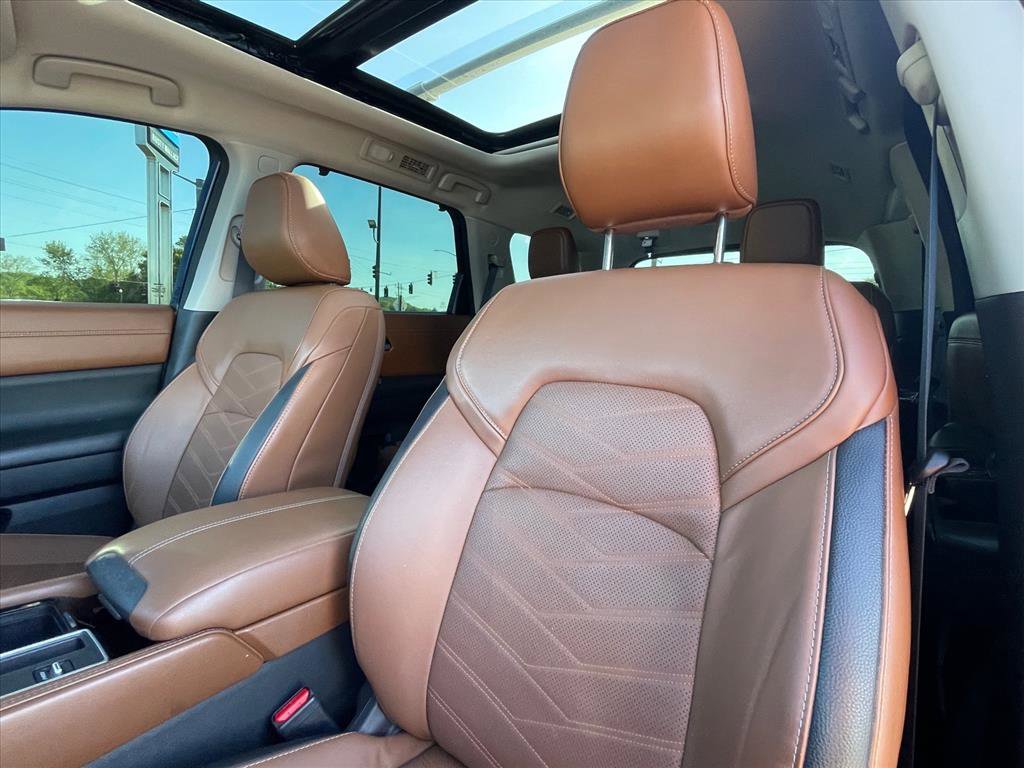Used 2023 Nissan Pathfinder Platinum image 22