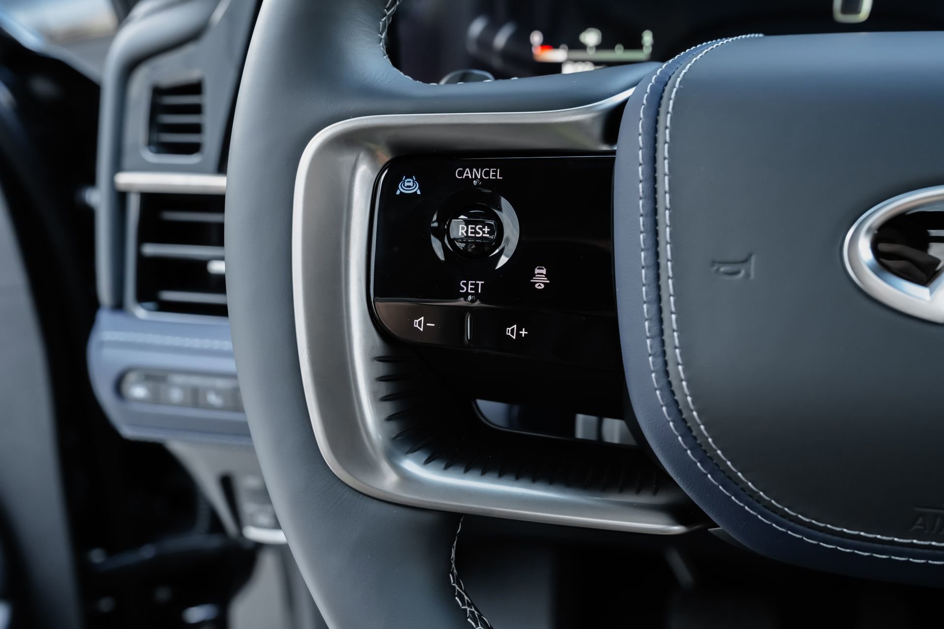 New 2026 INFINITI QX80 4WD w/ Sport Exterior Package image 17