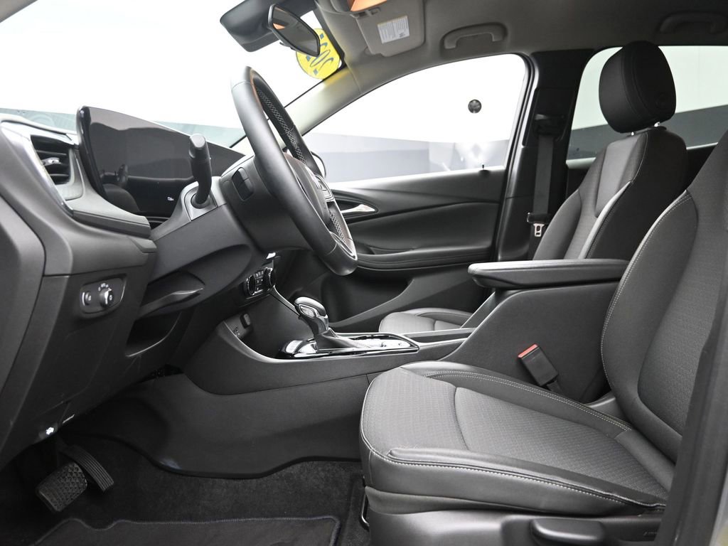 Used 2025 Buick Encore GX Preferred image 15