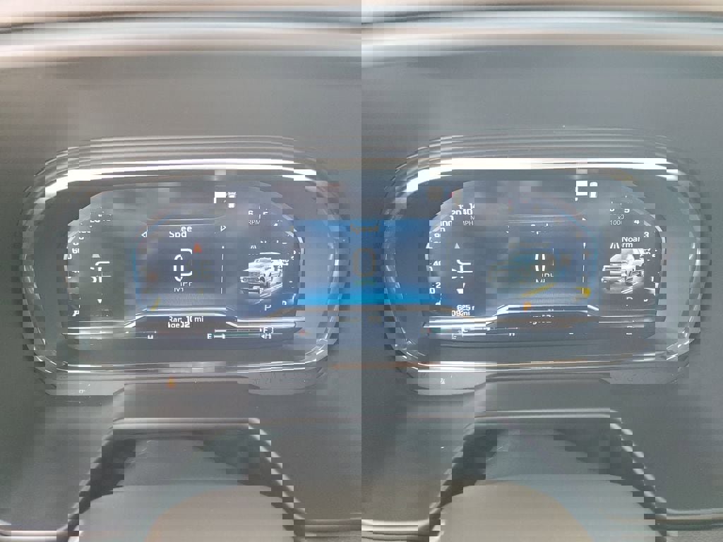 Used 2022 Chevrolet Tahoe Z71 w/ Luxury Package image 14