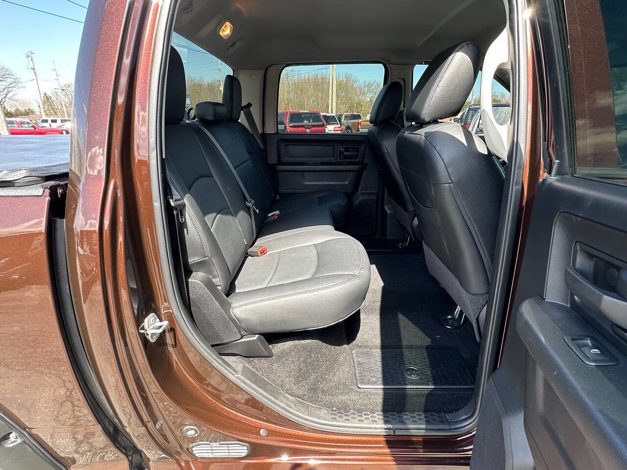 Used 2015 RAM 1500 ST w/ SXT Appearance Group image 21