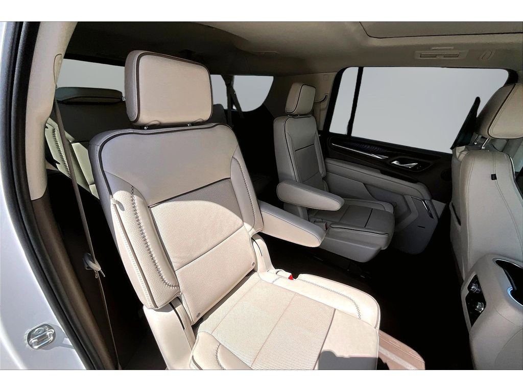 Used 2023 GMC Yukon XL Denali w/ Denali Reserve Package AWD/4WD image 22